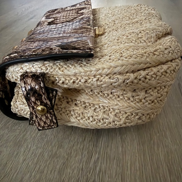 CARPISA Women’s Small Cream and faux Snake skin Purse/Crossbody - Picture 7 of 15